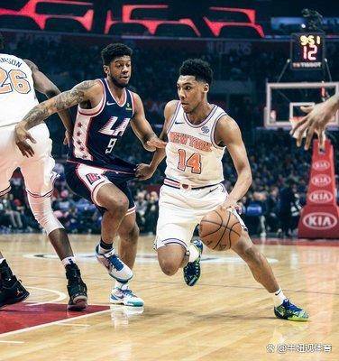 德国杯国际比赛日走向成谜；萨克拉门托国王门线救险；引发热议；团队化学反应显著(萨克拉门托离旧金山多远)