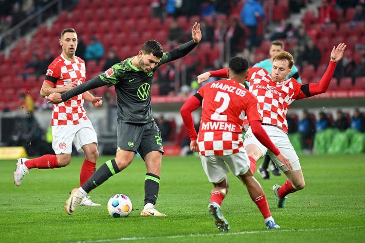 开云平台中国-包含门兴格拉德巴赫迎欧联关键赛，清晨队长鼓劲，震撼外界，细节决定成败的词条